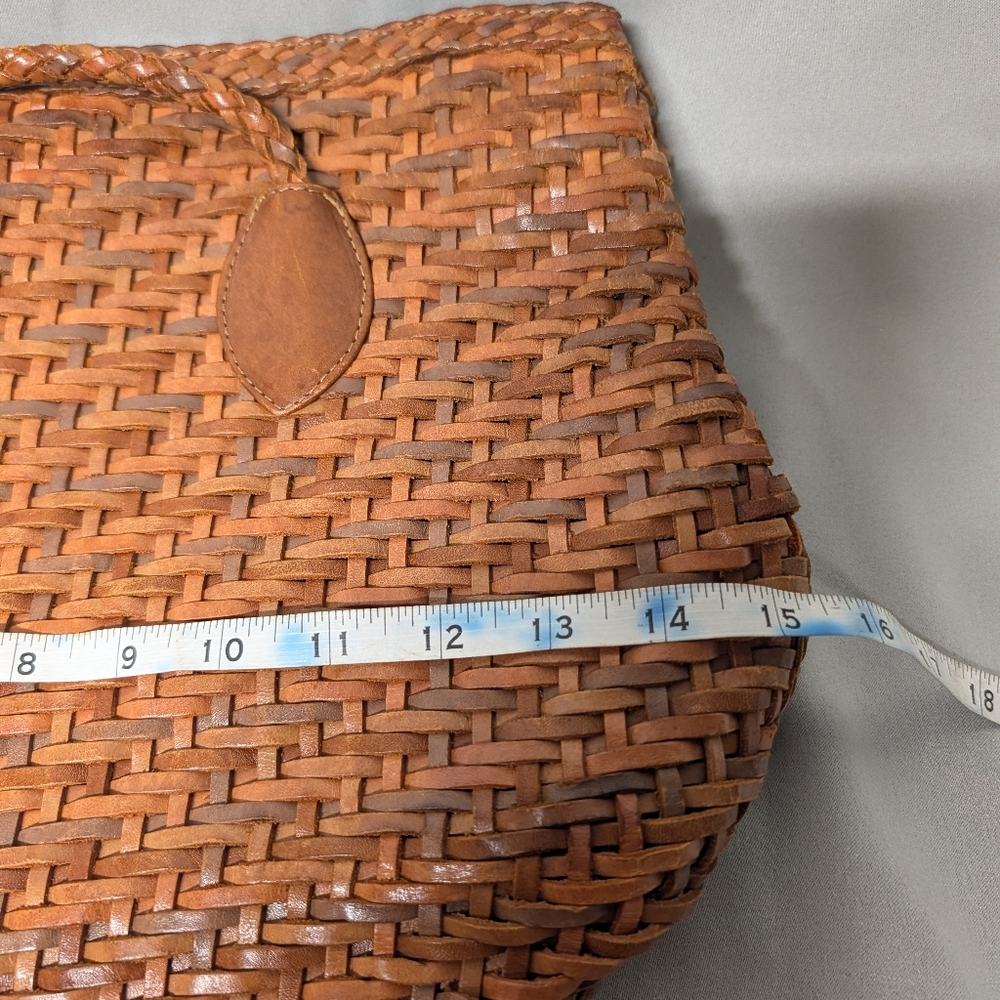 Vintage Woven Brown Shoulder Tote Bag - Classic Handcrafted Style - Picture 14 of 16